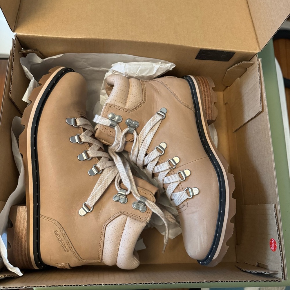 Sorel Lennox Hiker Boot - Picture 5 of 6